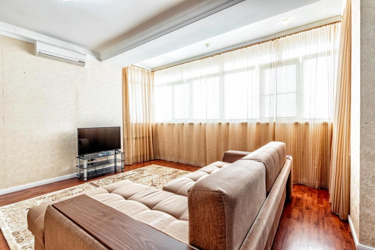 Нурсая Astana Extérieur photo